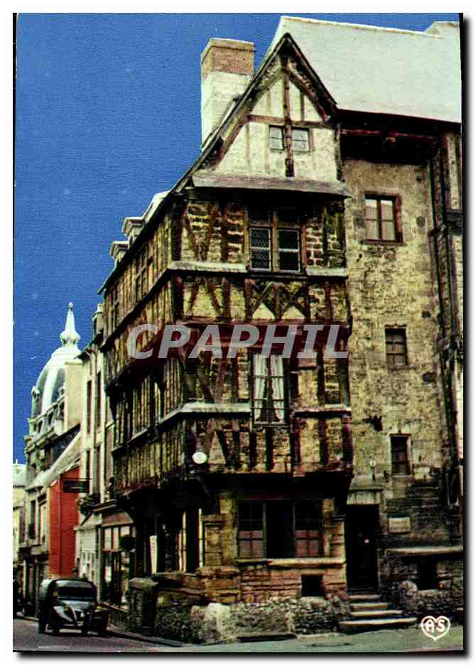 CPM Bayeux La Maison du 15eme Rue St Marin 