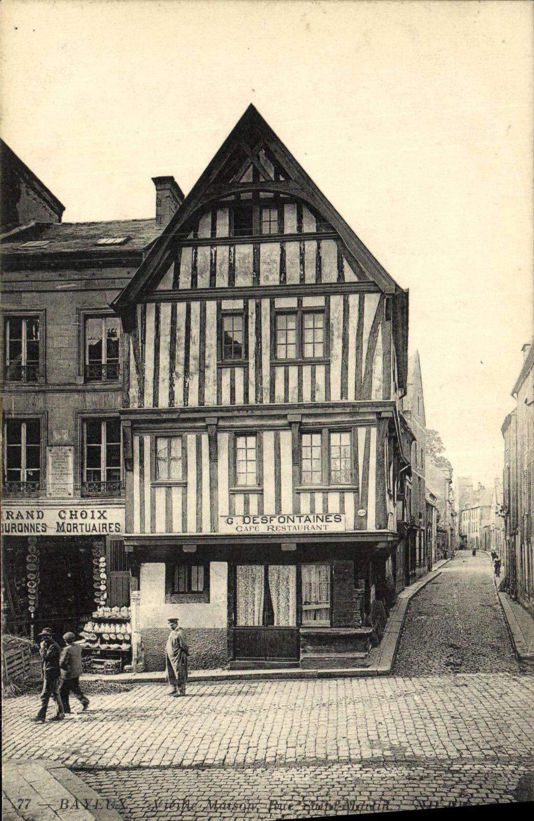 Altes Haus - Rue Saint-Martin - Bayeux — G. Desfontaines, Café-Restaurant