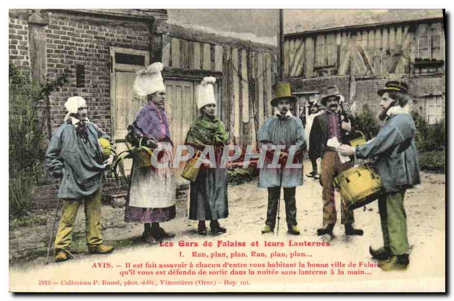CPA La Gars de Falaise et leurs Lanternes Folklore Costume
