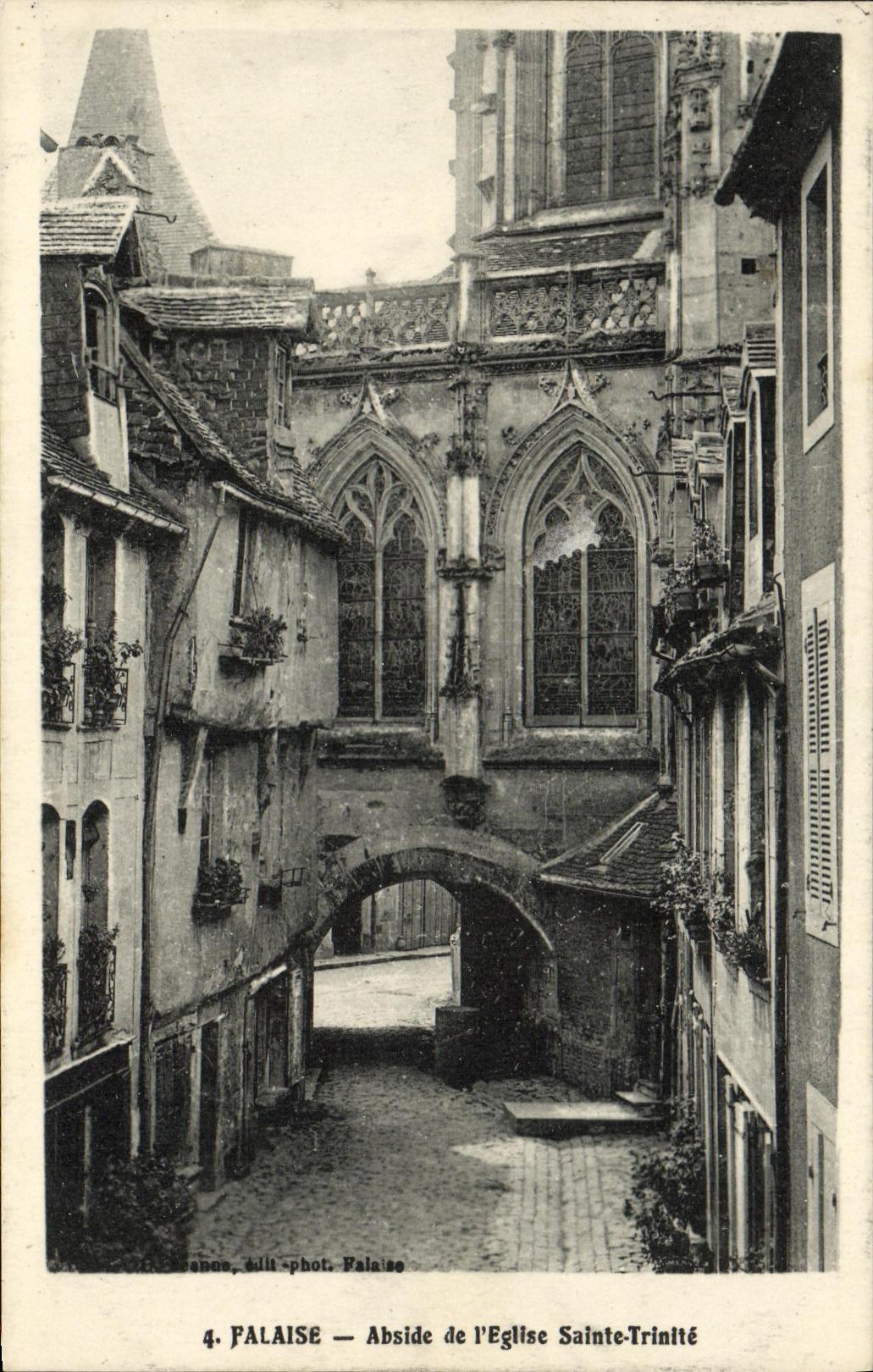 CPA Falaise Abside de L Eglise Sainte Trinite
