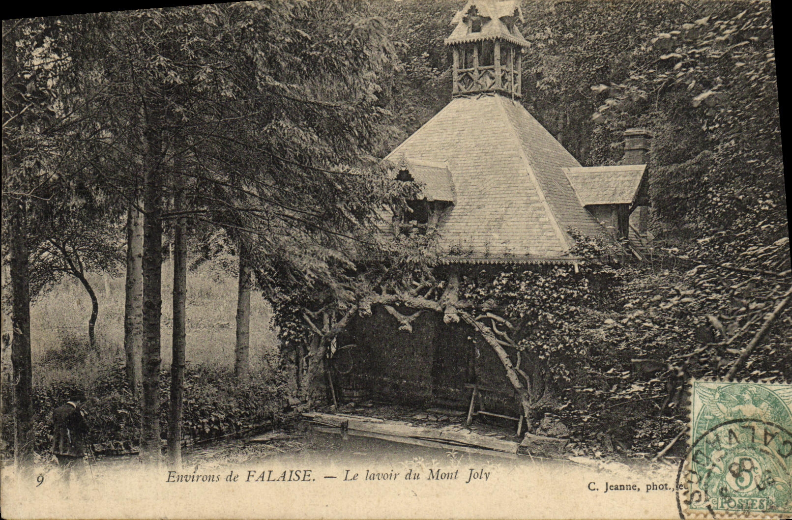 Environ de FALAISE — Le lavoir du Mont Joly — C. Jeanne, phot.