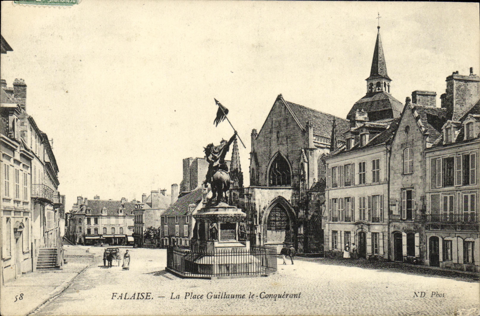 CPA Falaise La Place Guillaume le Conquerant 