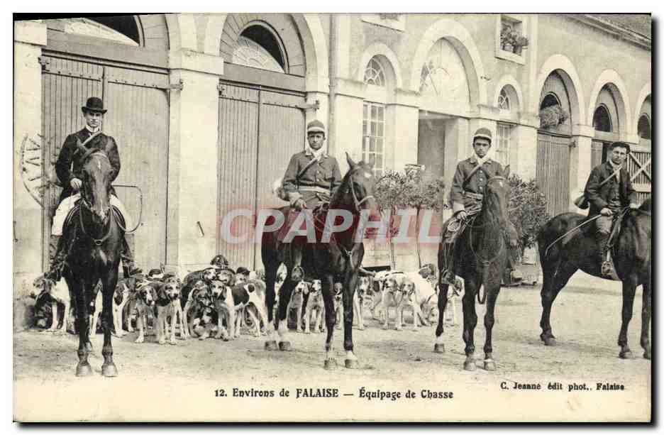 CPA Environs de Falaise Equipage de Chasse Chevaux Chiens 