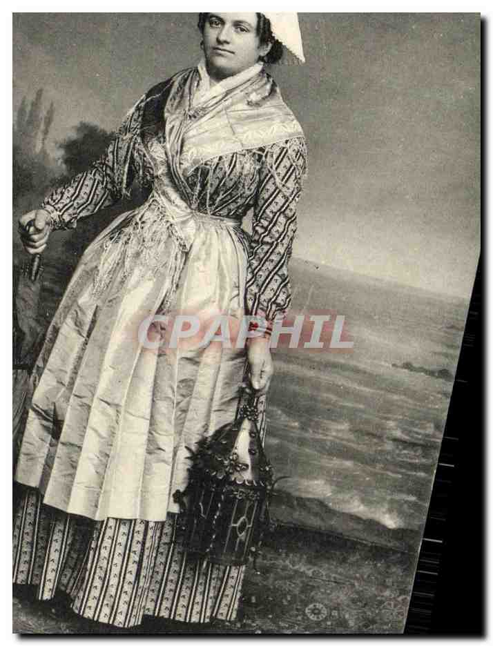 CPA Falaise Falaisienne Folklore Costume
