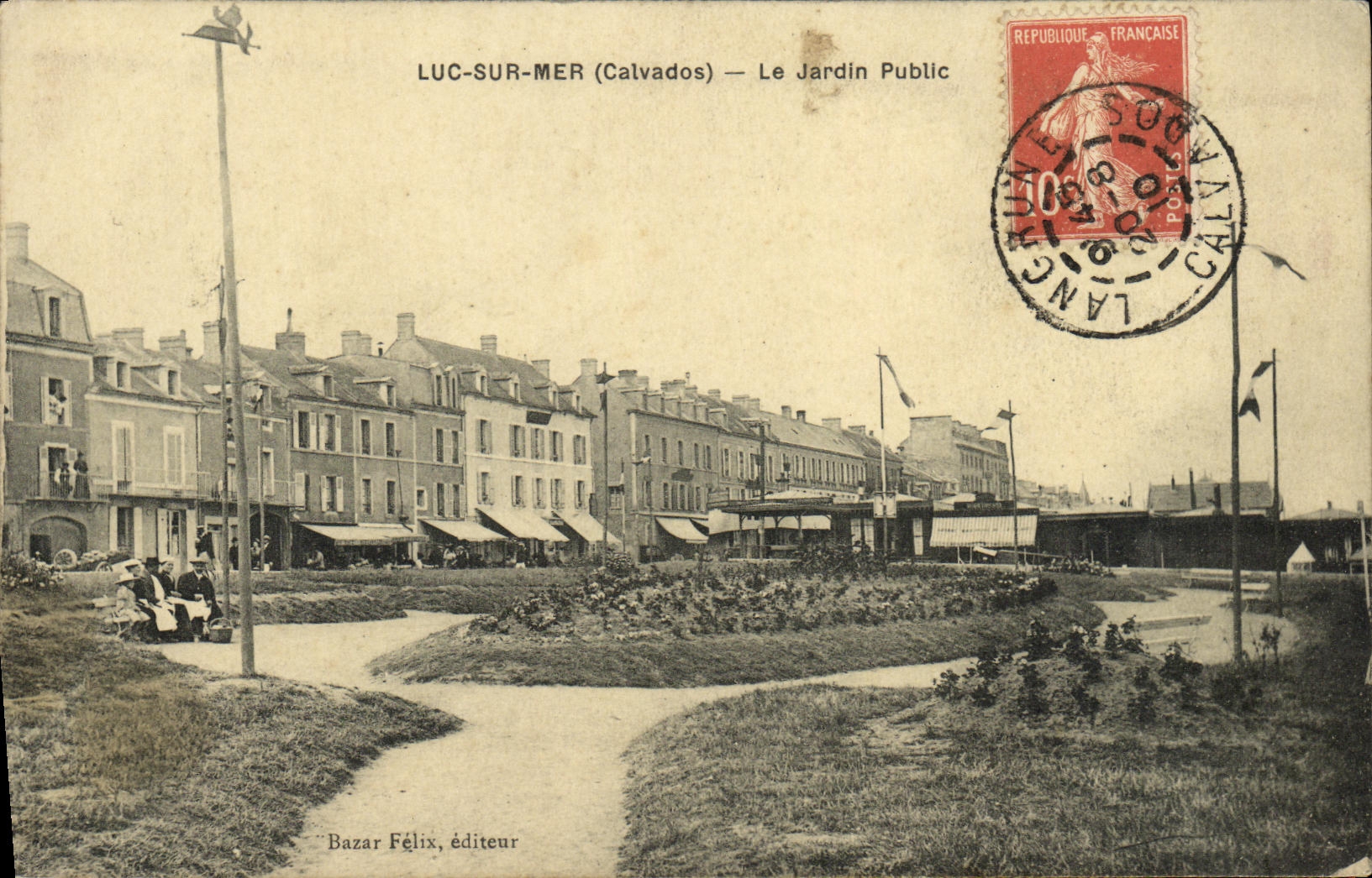 CPA Luc Sur Mer le Jardin Public