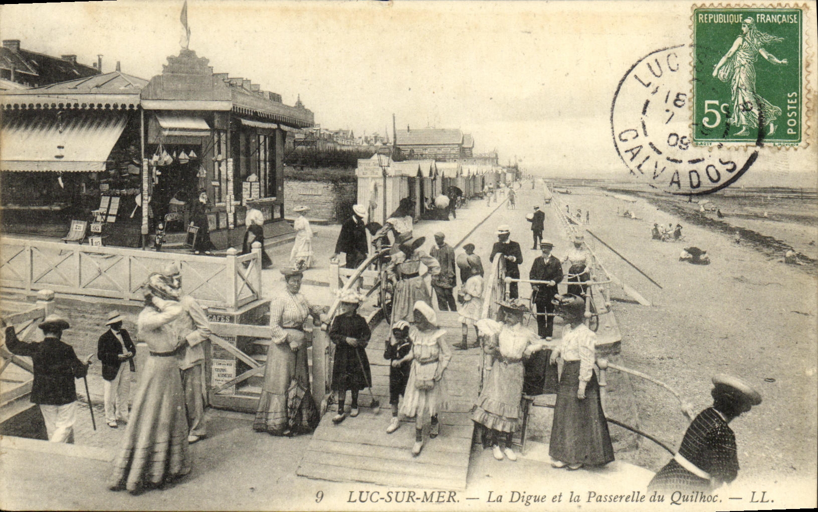 CPA Luc Sur Mer La Digue et la Passerelle du Quilhoc