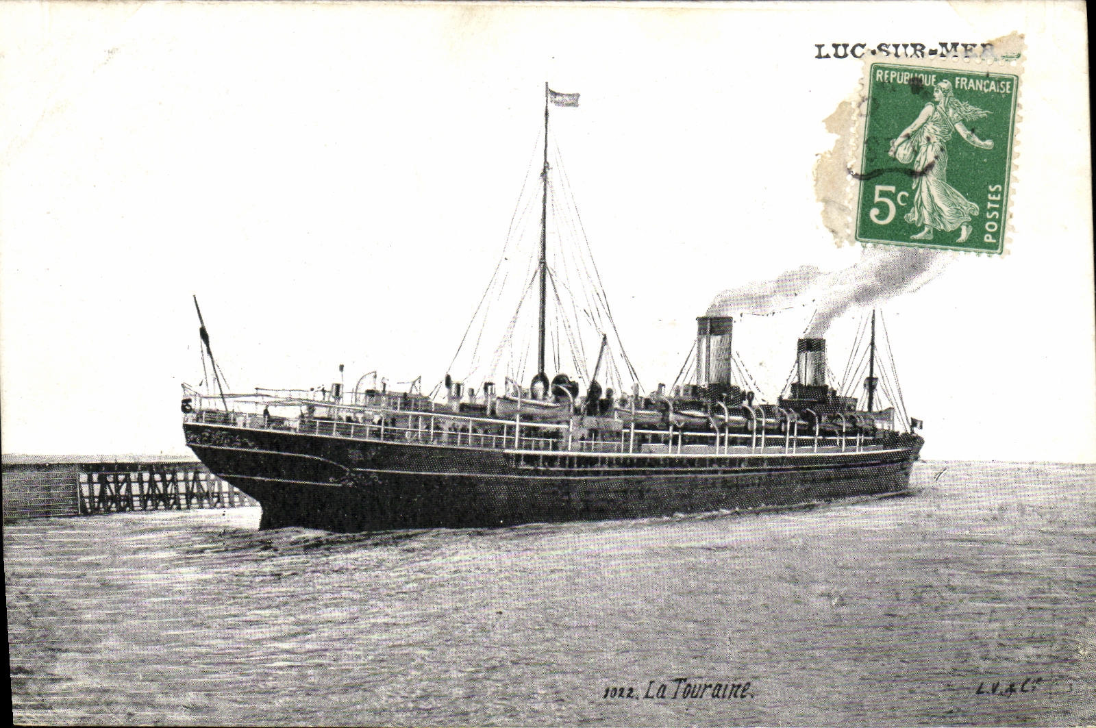 CPA Luc Sur Mer Bateau La Touraine 