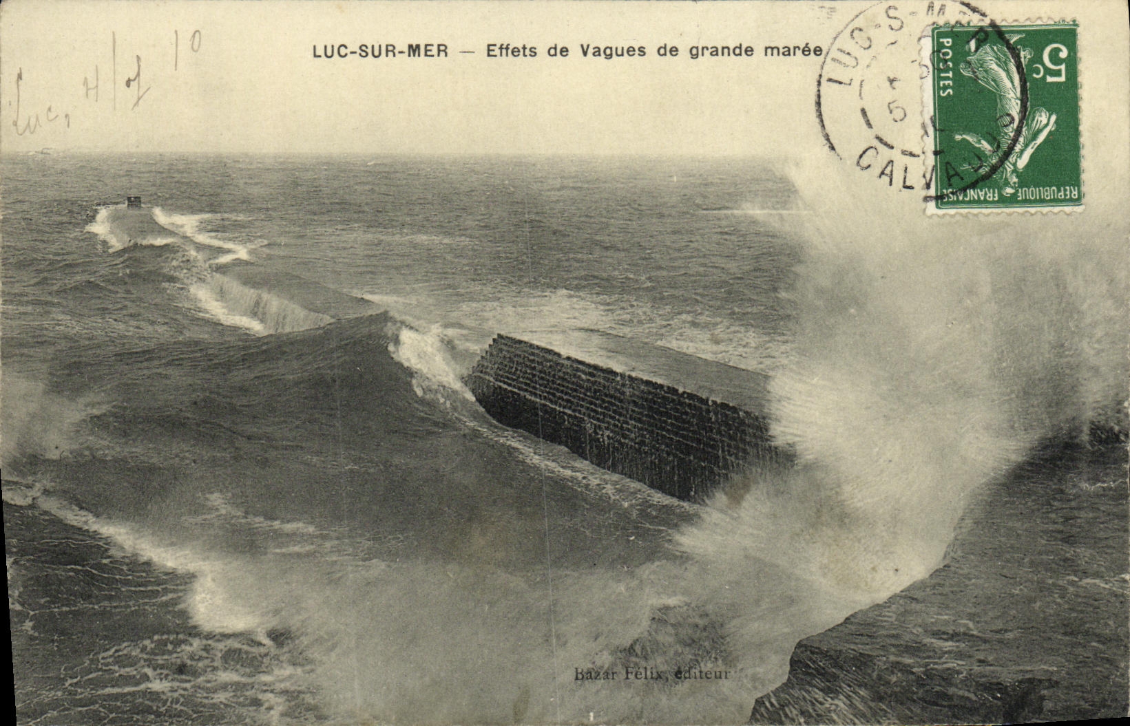 CPA Luc Sur Mer Effets De Vagues de Grande Maree