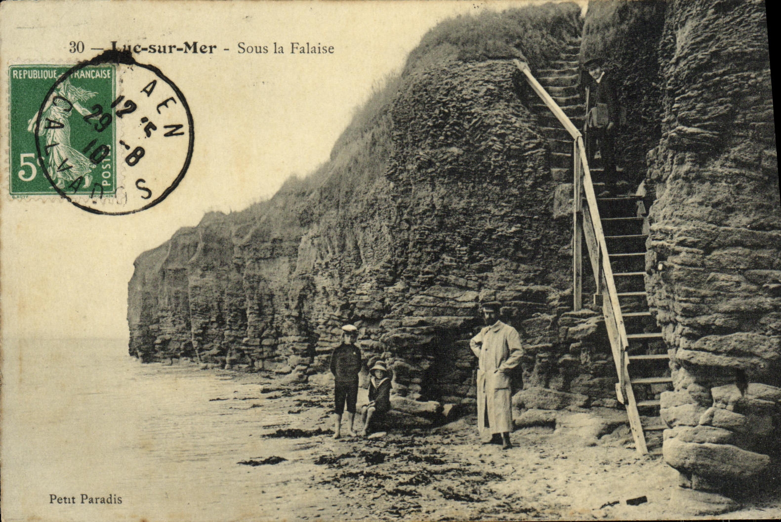 Lue-sur-Mer - Sous la Falaise — Petit Paradis — éditeur inconnu, n° 30