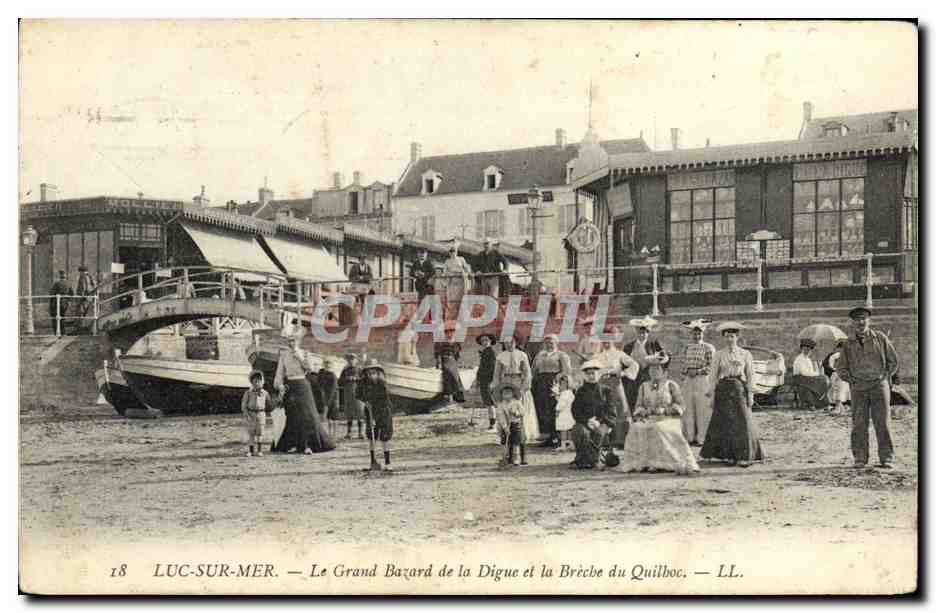 CPA Luc Sur Mer Le Grand Bazard de la Digue et la Breche du Quilhoc