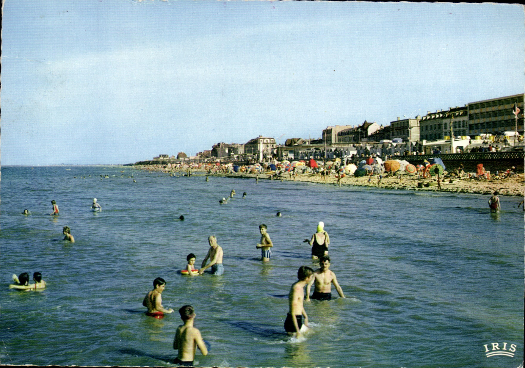 CPM Luc Sur Mer La Plage