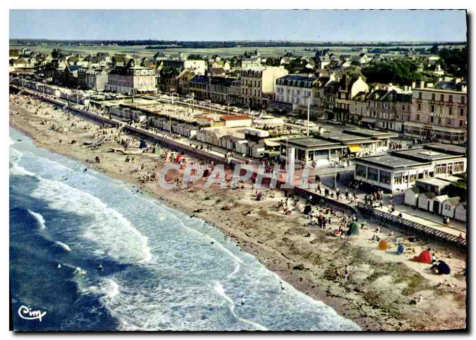 CPM Luc Sur Mer Vue Generale Aerienne Centre de la Plage