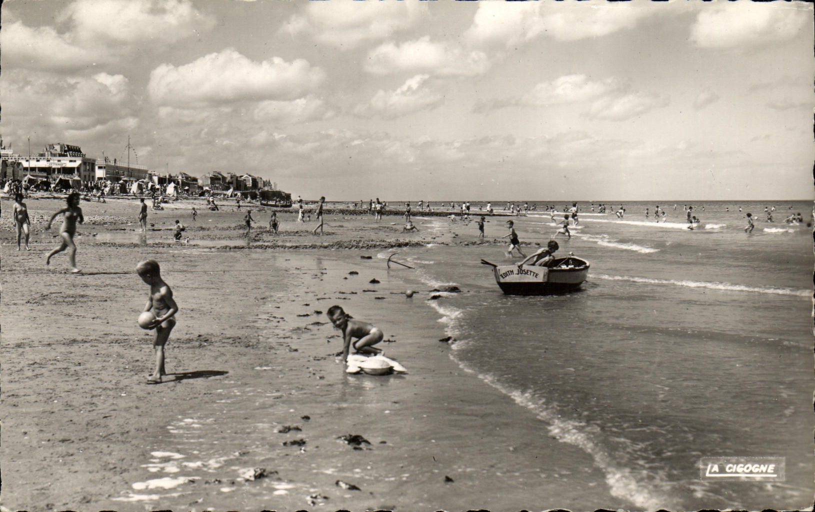 CPM Luc Sur Mer La Plage Enfants