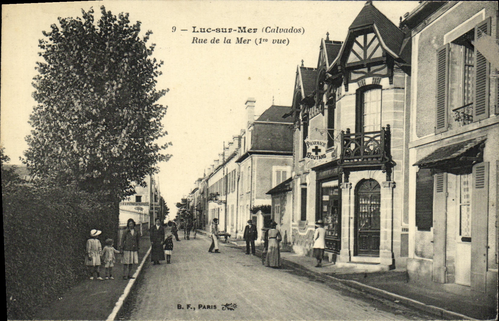 Luc-sur-Mer (Calvados) — Rue de la Mer (1ère vue) — B.F., Paris