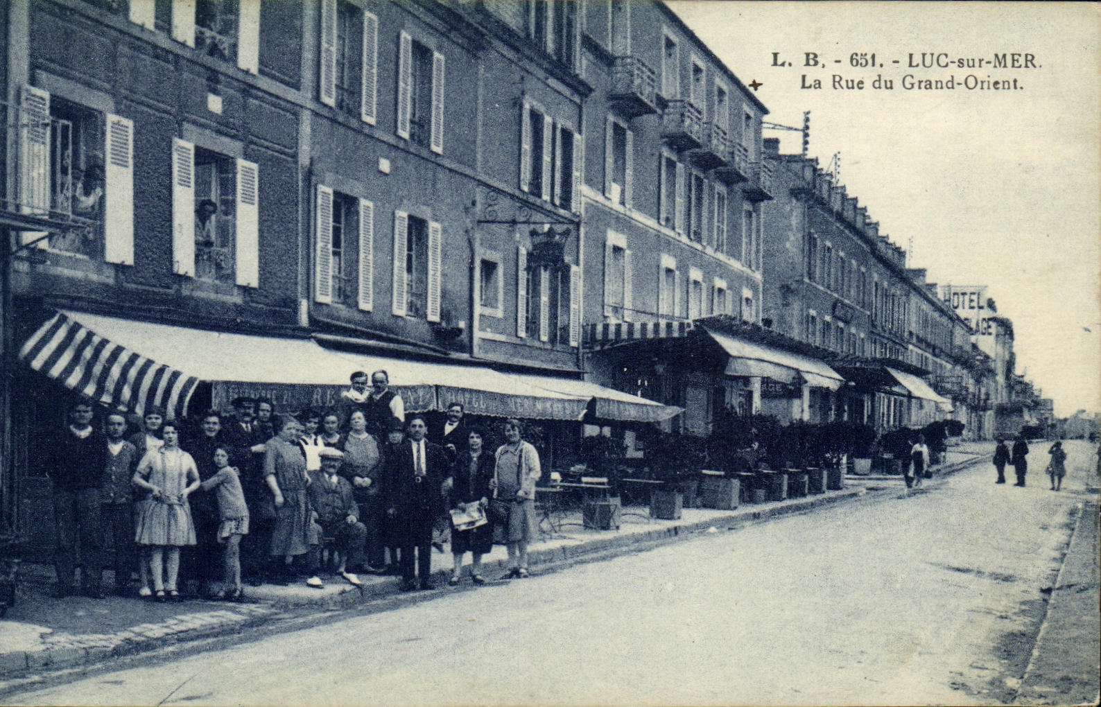 Luc-sur-Mer — La Rue du Grand-Orient — Édition du Paul-Potélis