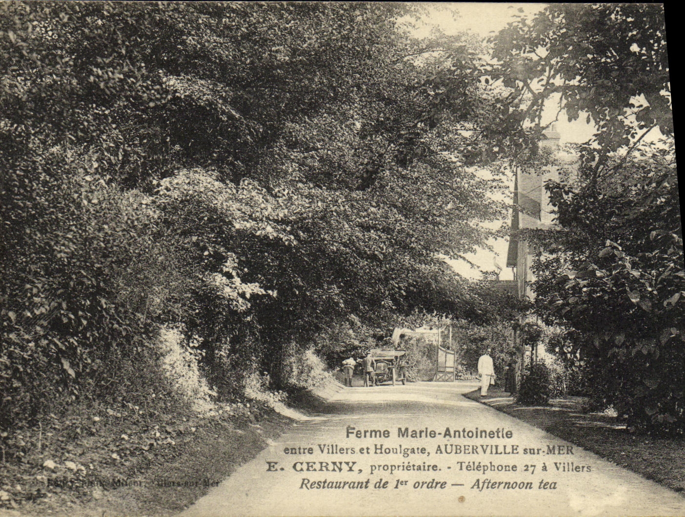 CPA Ferme marie Antoinette entre Villers et Houlgate Restaurant Cerny proprietaire Automobile 