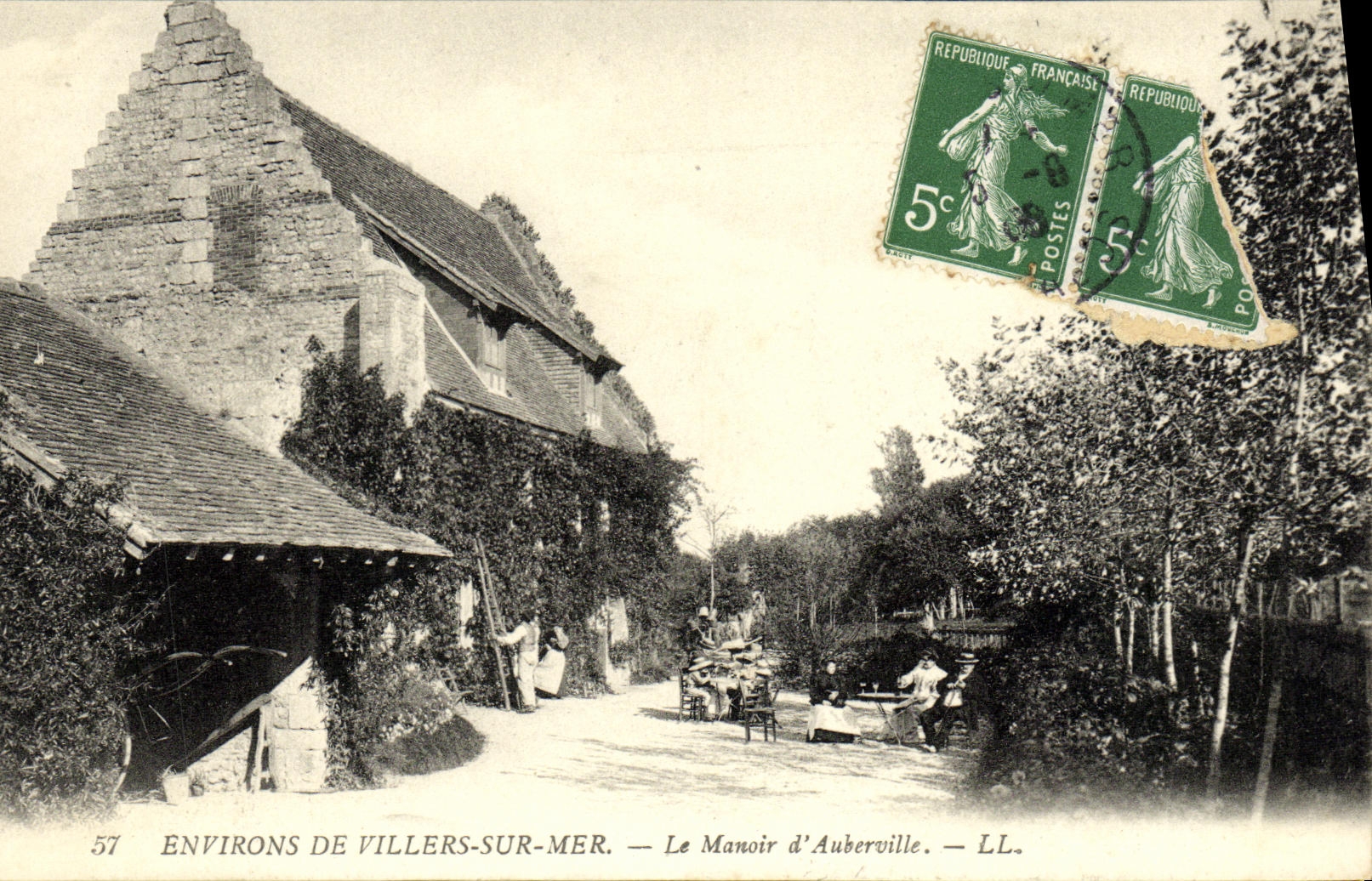 Environs de Villers-sur-Mer — Le Manoir d'Auberville — LL.