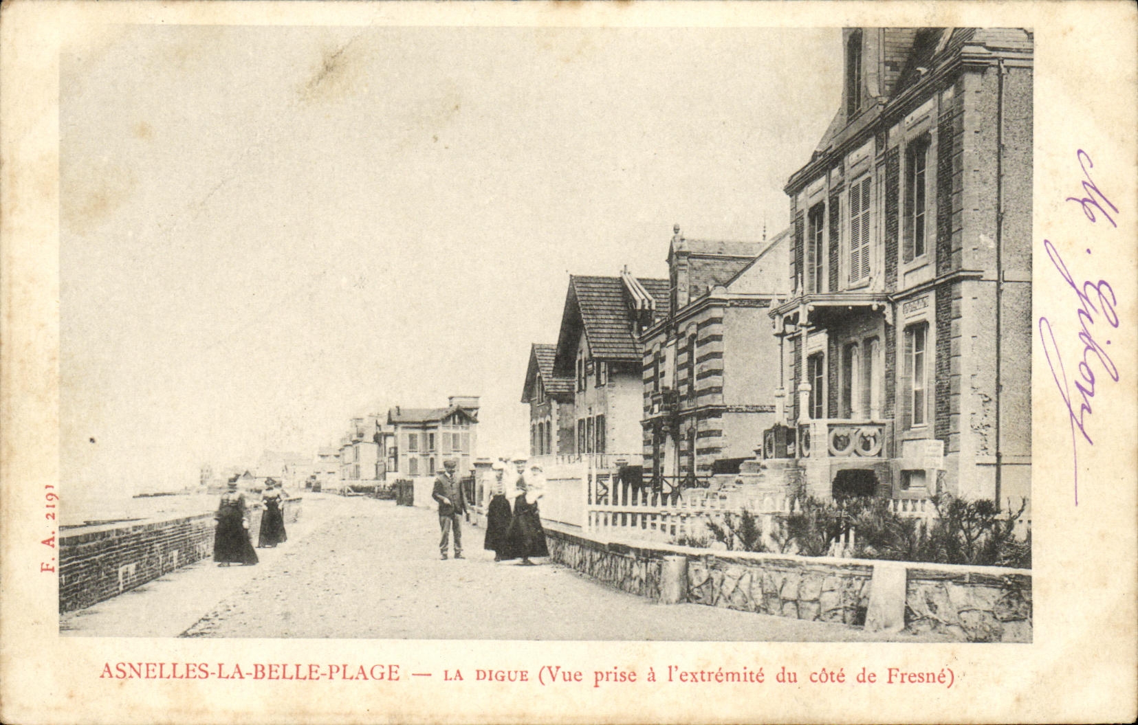 Asnelles-la-Belle-Plage — La digue (Vue prise à l'extrémité du côté de Fresné) — F.A. 2191
