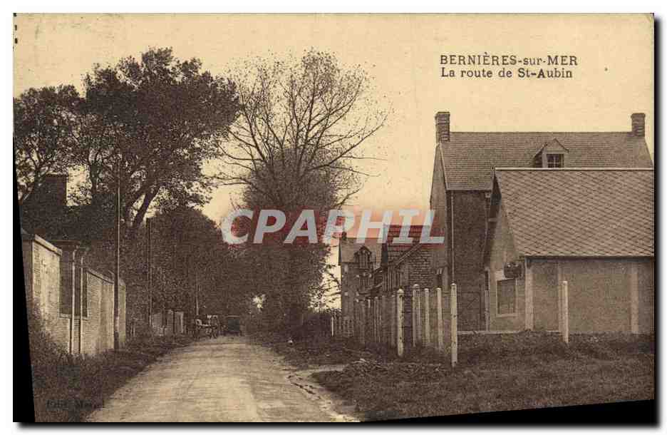 CPA Bernieres Sur Mer La route de St Aubin