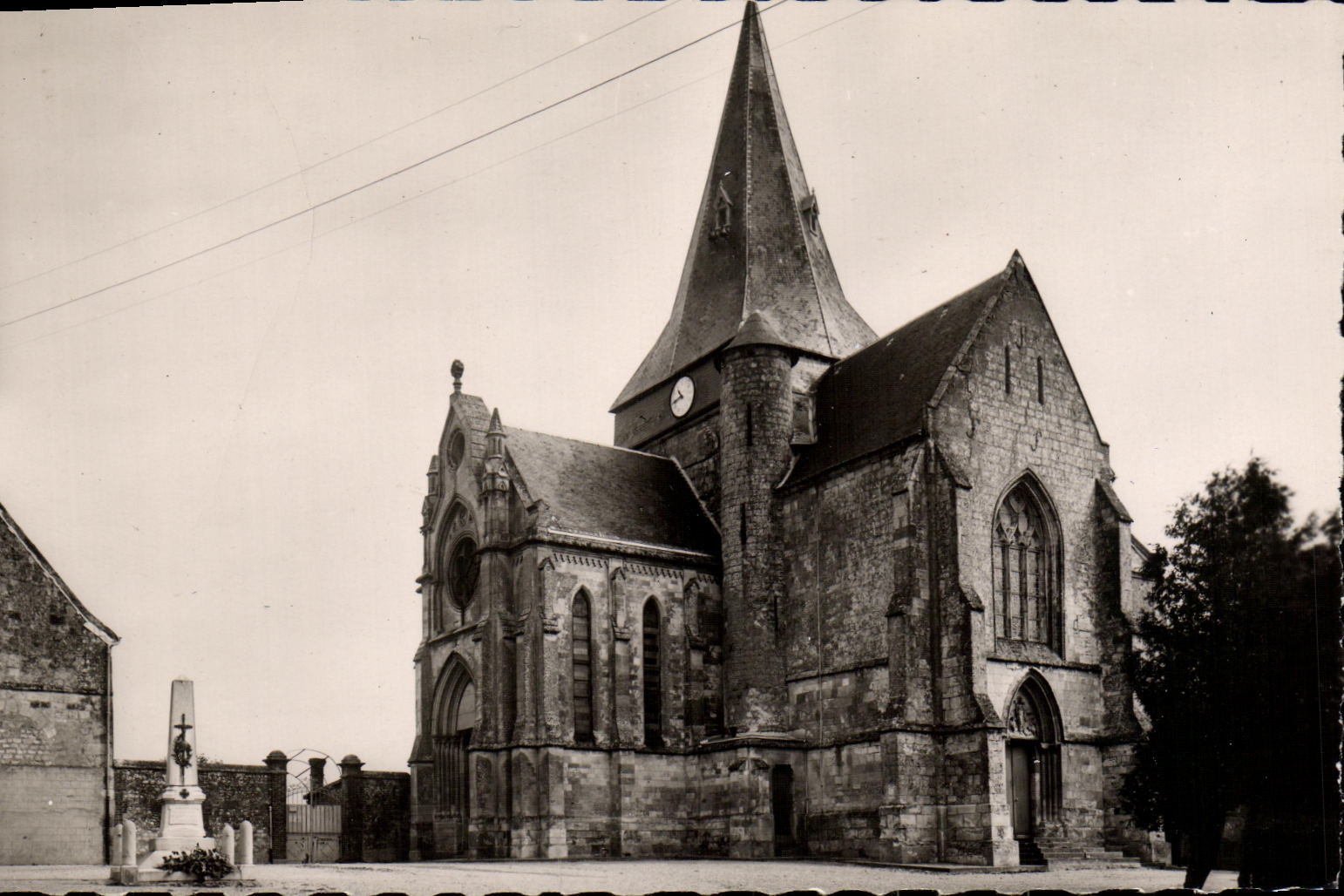 Beaumont-en-Auge (Calvados) — L'Église — Édition J.F.M. n°14