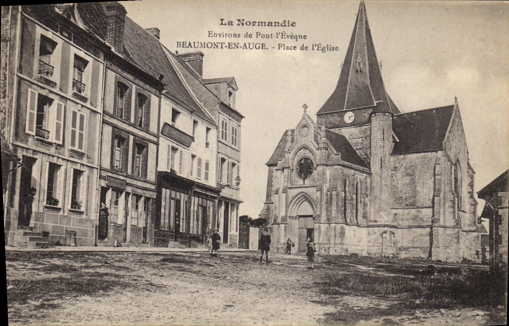 CPA Beaumont en Auge Place de l Eglise