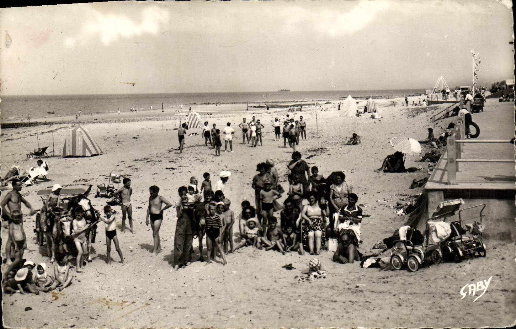 CPM Bernieres sur Mer La Plage enfants