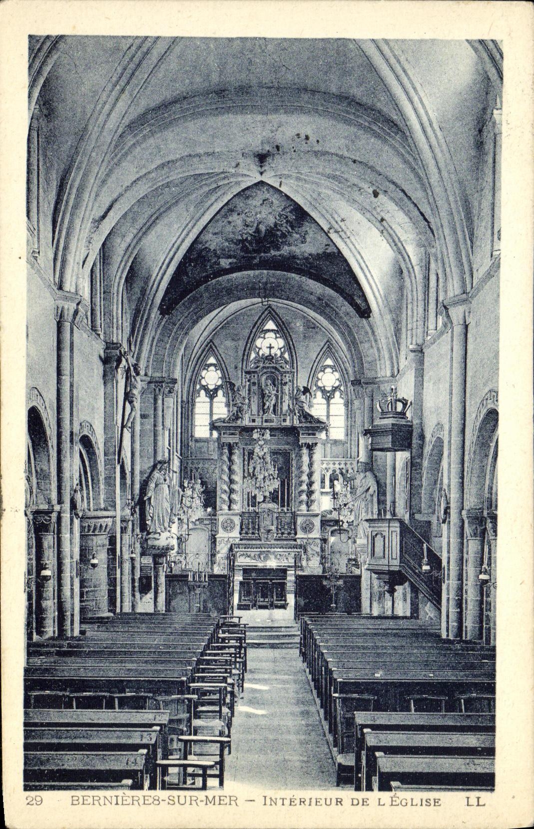 Bernières-sur-Mer — Intérieur de l'église — LL, n°29