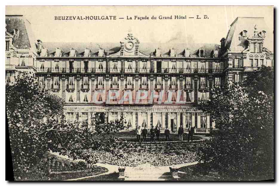 Beuzeval-Houlgate — La Façade du Grand Hôtel — L. D.