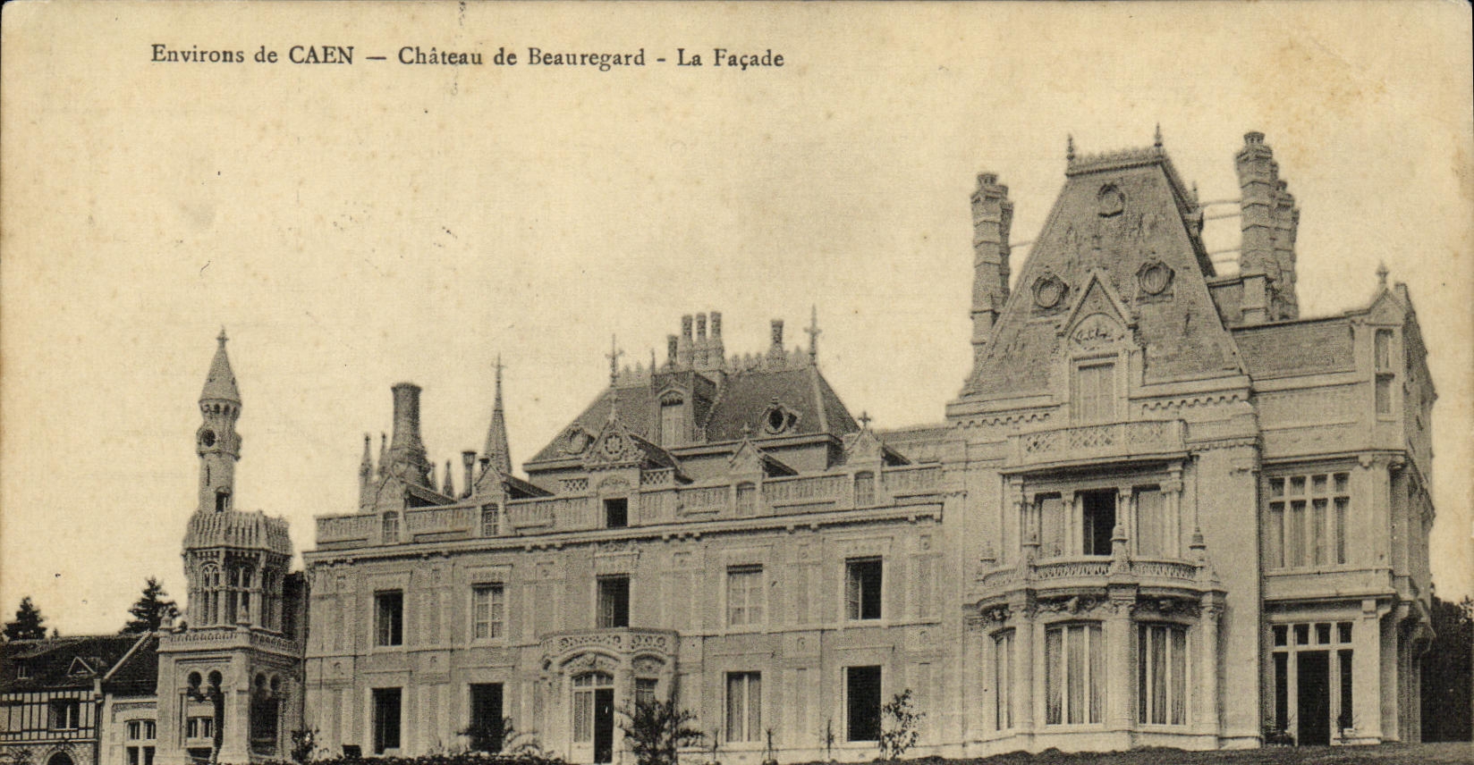 Environ de CAEN — Château de Beauregard — La Façade