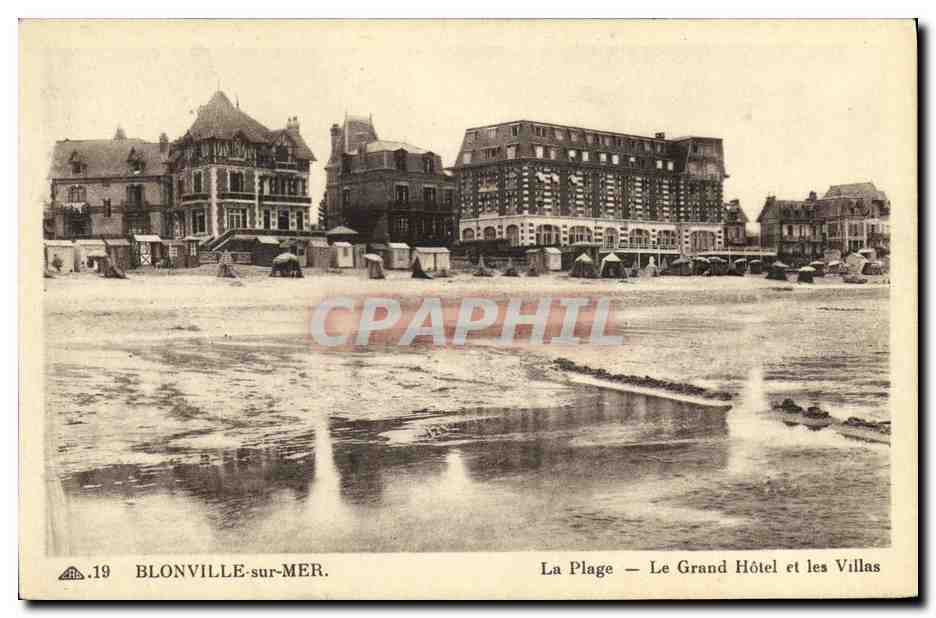 Blonville-sur-Mer — La Plage — Le Grand Hôtel et les Villas — Éditeur : Des Arts Photorecâques - Strasbourg