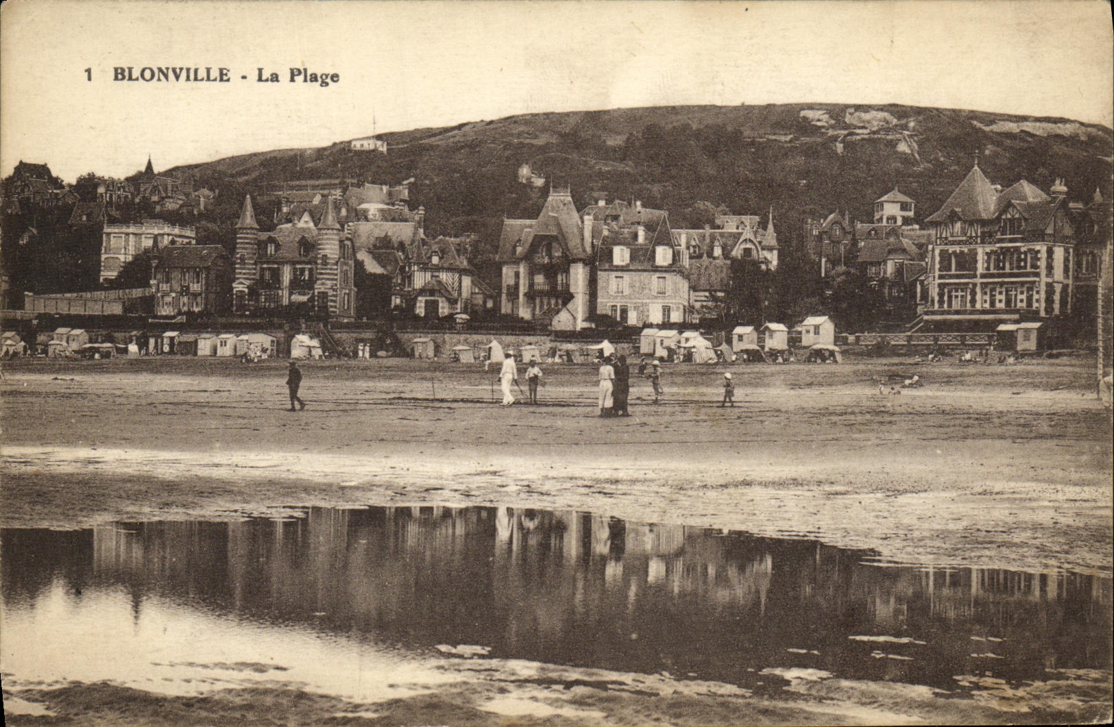 Blonville - La Plage — vue de la côte avec bains de mer et maisons — éditeur : Cie Alsacienne des Arts Photographiques