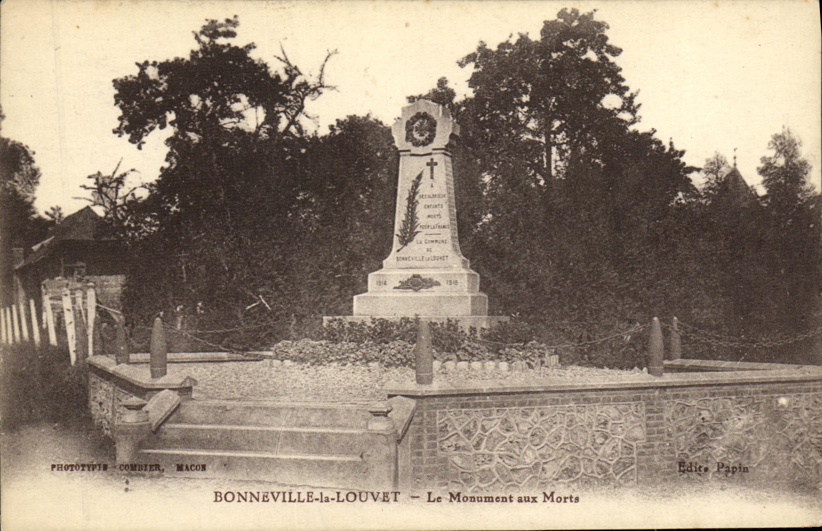 BONNEVILLE-la-LOUVET — Le Monument aux Morts — Édite Papin