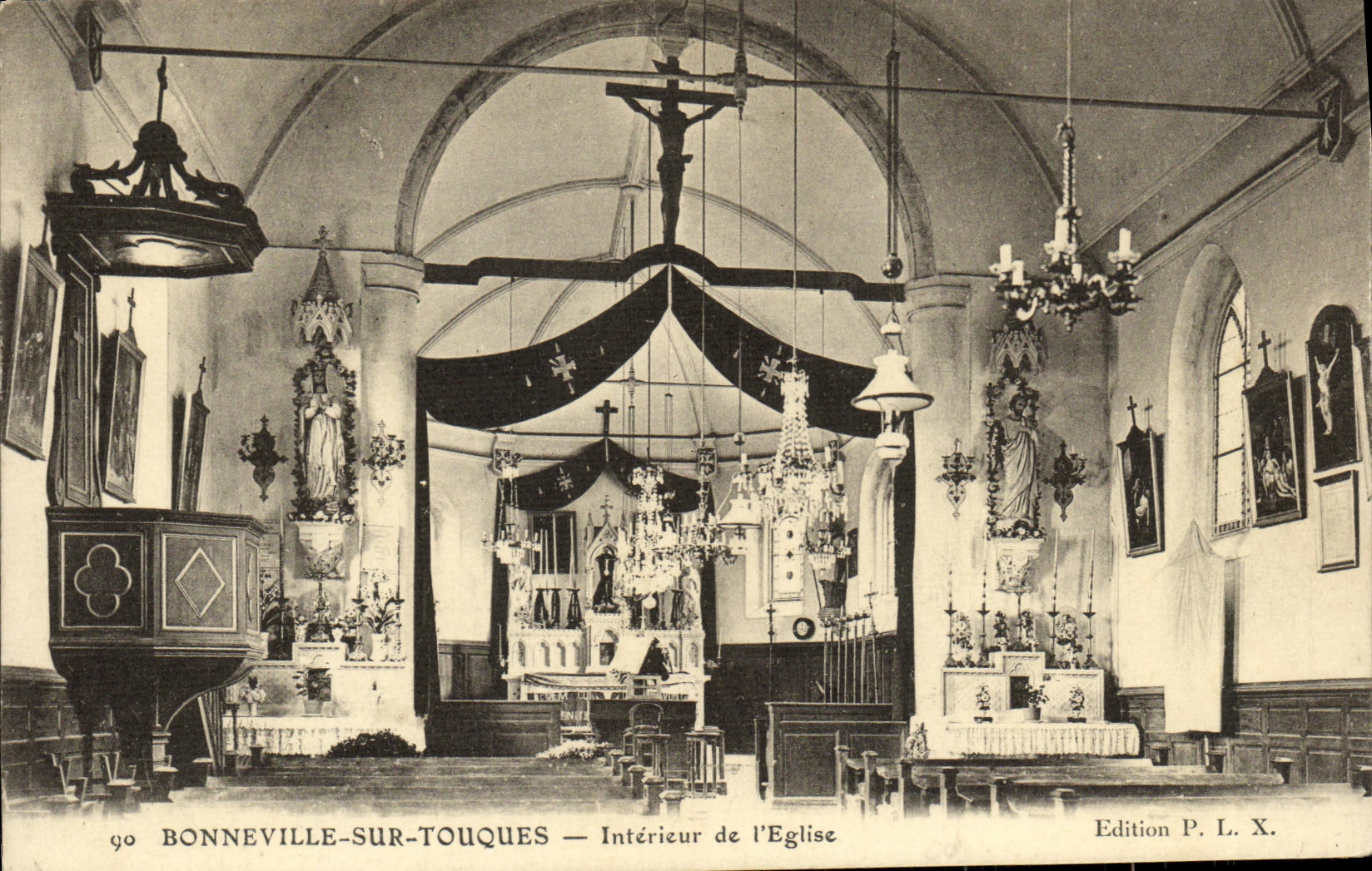 CPA Bonneville sur Touques Interieur de L Eglise