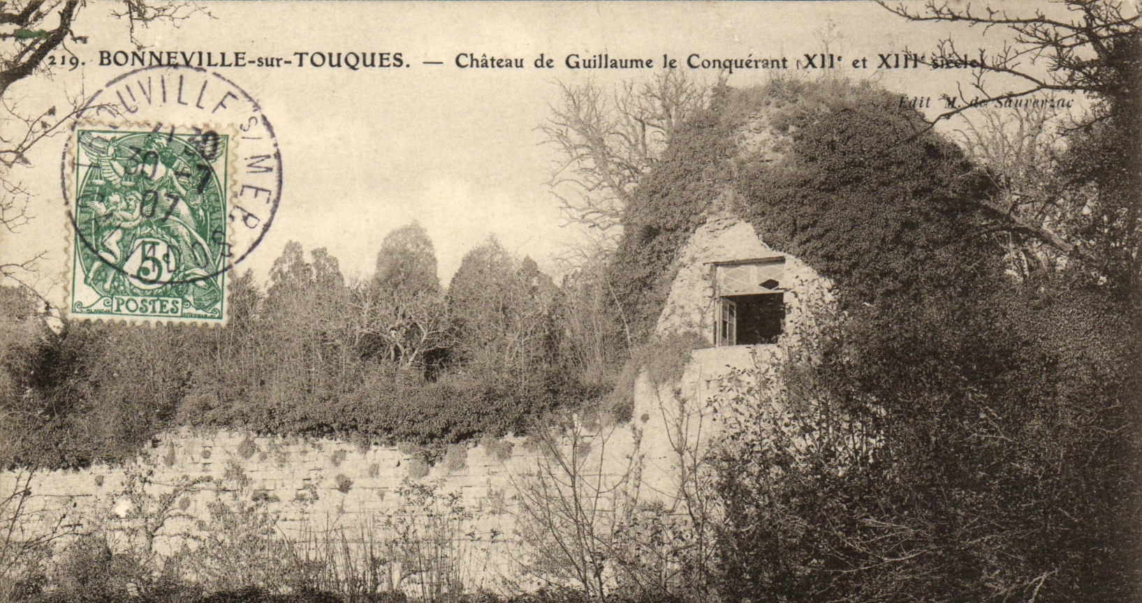 CPA Bonneville sur Touques Chateau de Guillaume le Conquerant