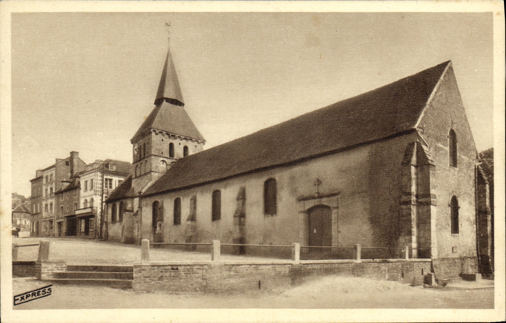 Cambrémer (Calvados) — L'Église — Éditeur La Martinière (Seyne-sur-Mer)