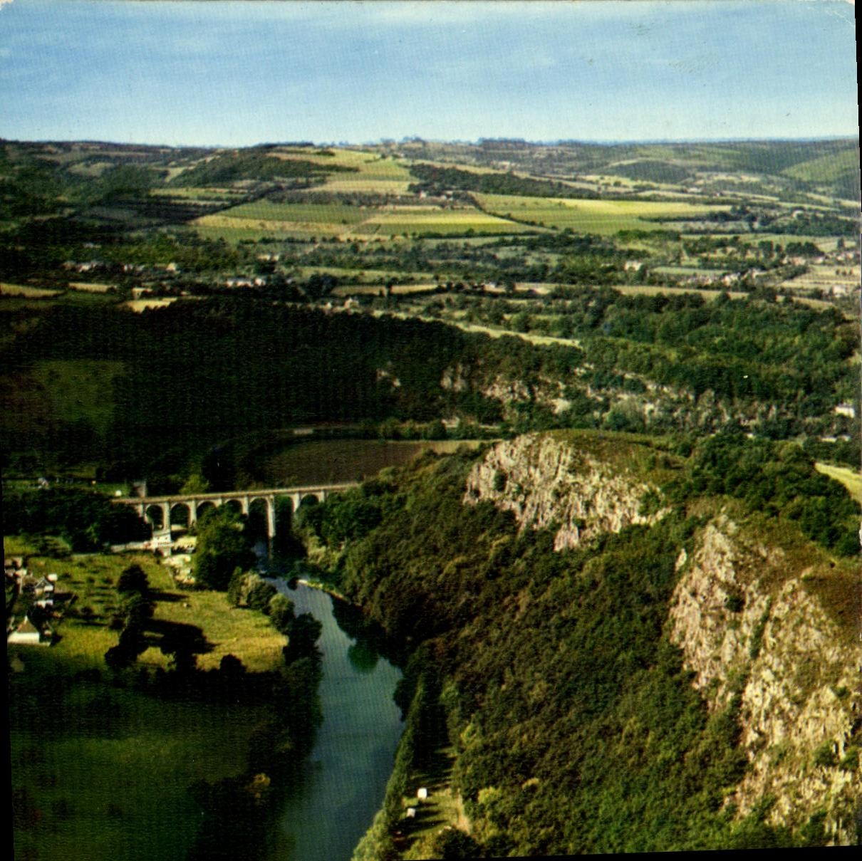 Le Viaduc — CLECY (Calvados-14) — AR TAUD Frères, Éditeurs - Recto