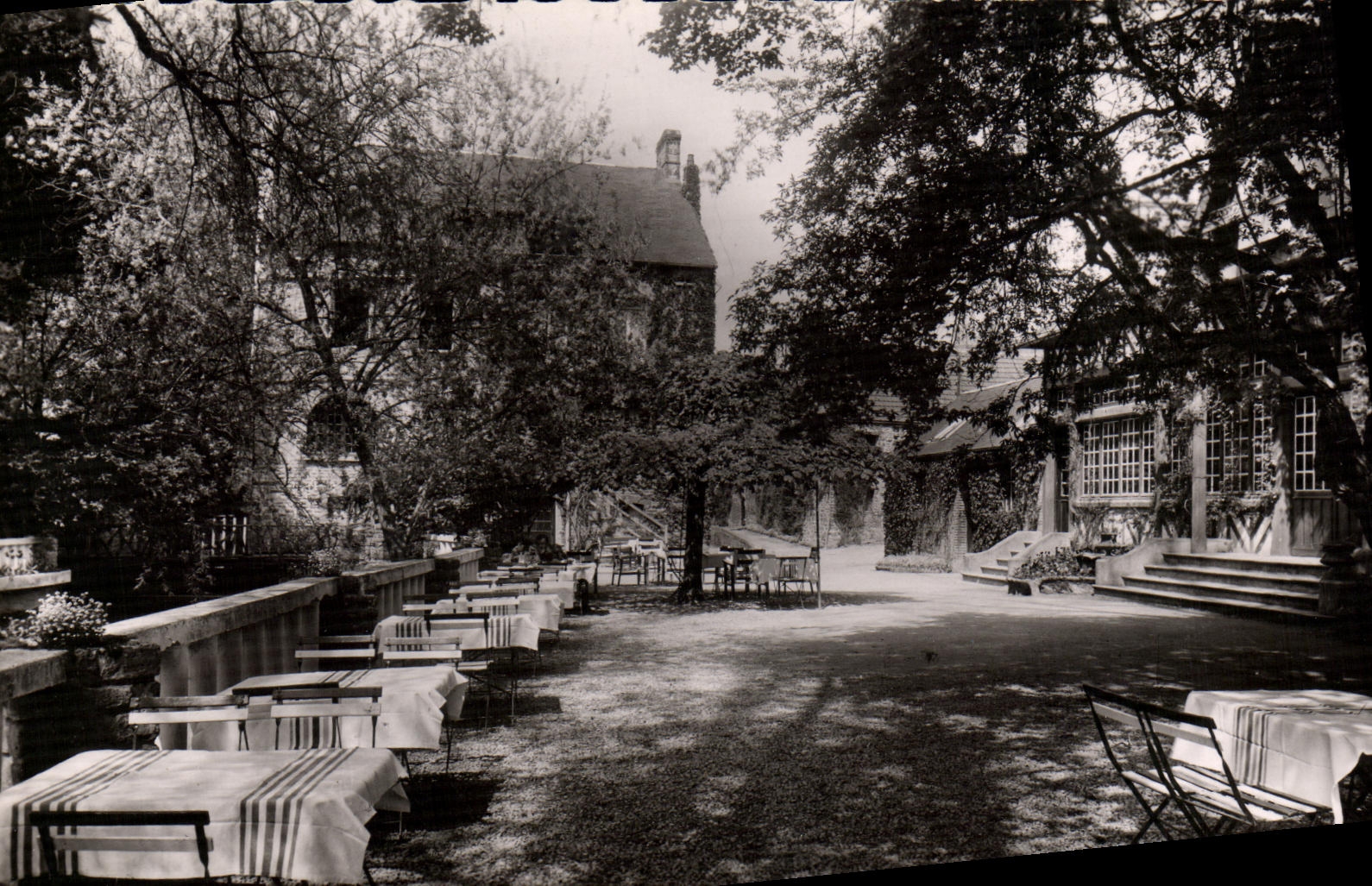 Terrasse sur l'Orne — Clécy (Calvados) — Édition Koch