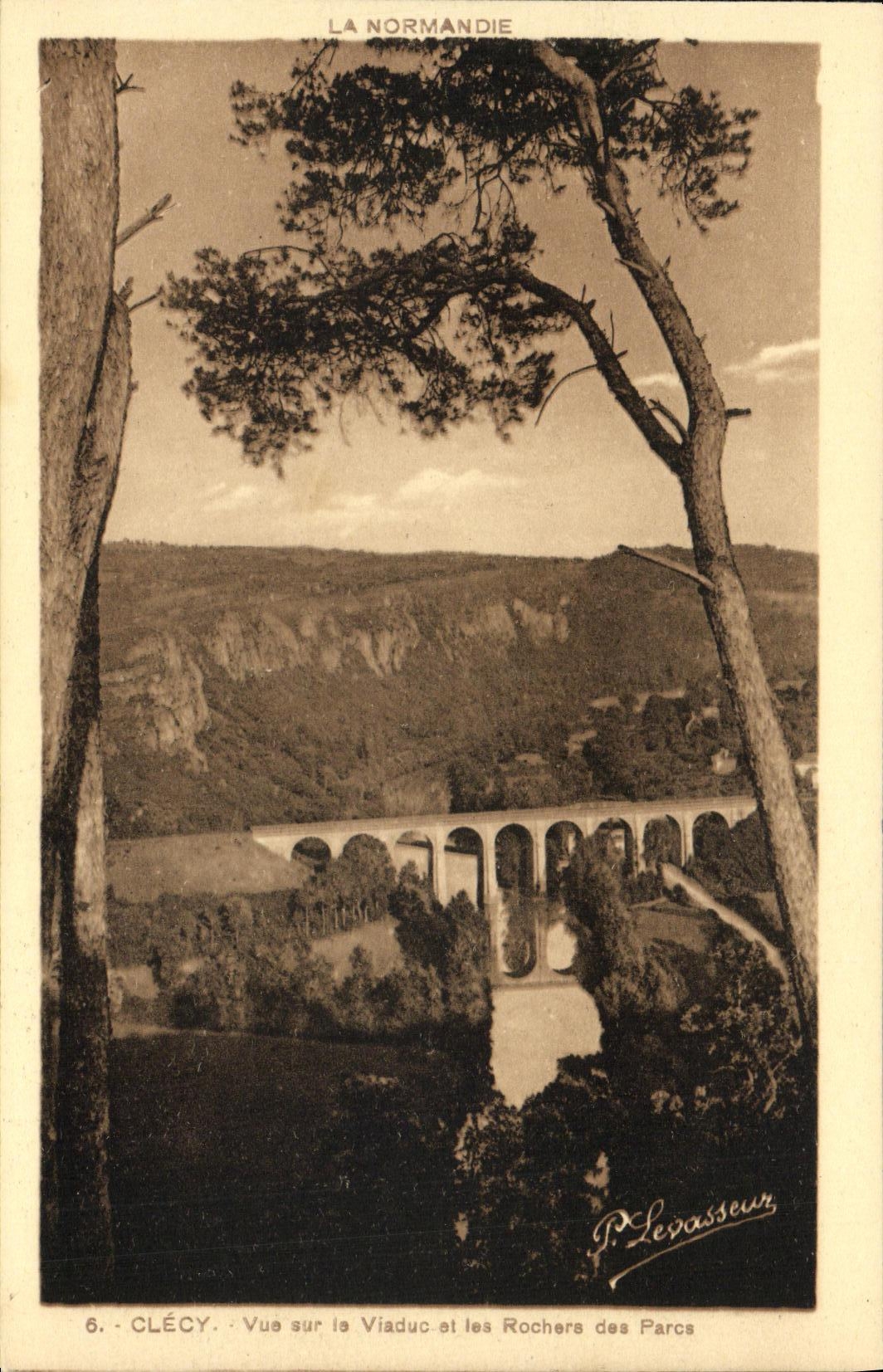 Clécy — Ansicht des Viadukts und der Felsen der Parks — P. Levassœur