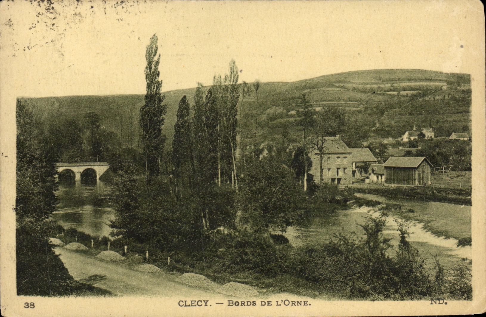 Clecy — Bords de l'Orne — ND.