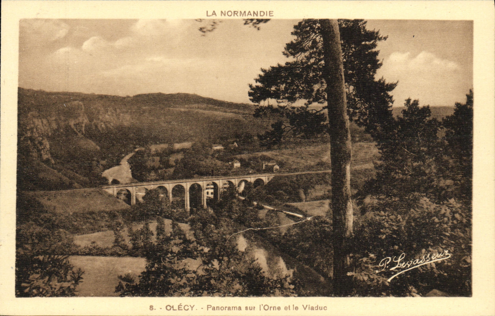 Olécy - Panorama sur l'Orne et le Viaduc — P. Levassuer, série 8