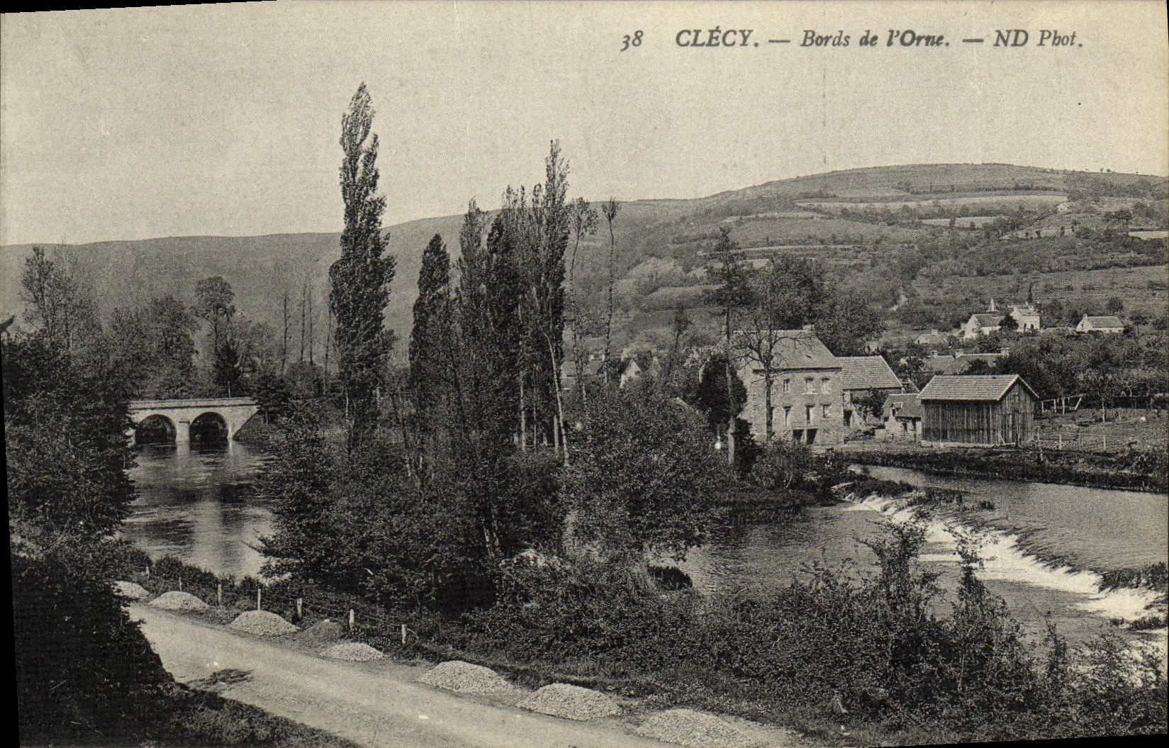 Clécy — Bords de l'Orne — ND Phot.
