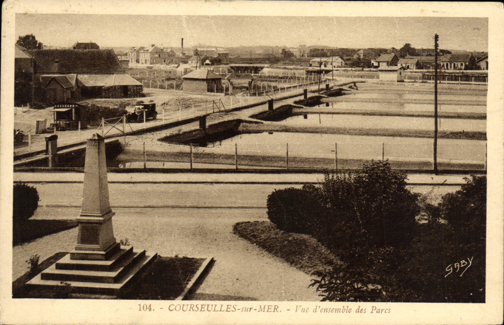 CPA Courseulles Sur Mer Vue D Ensemble des Parcs Huitres