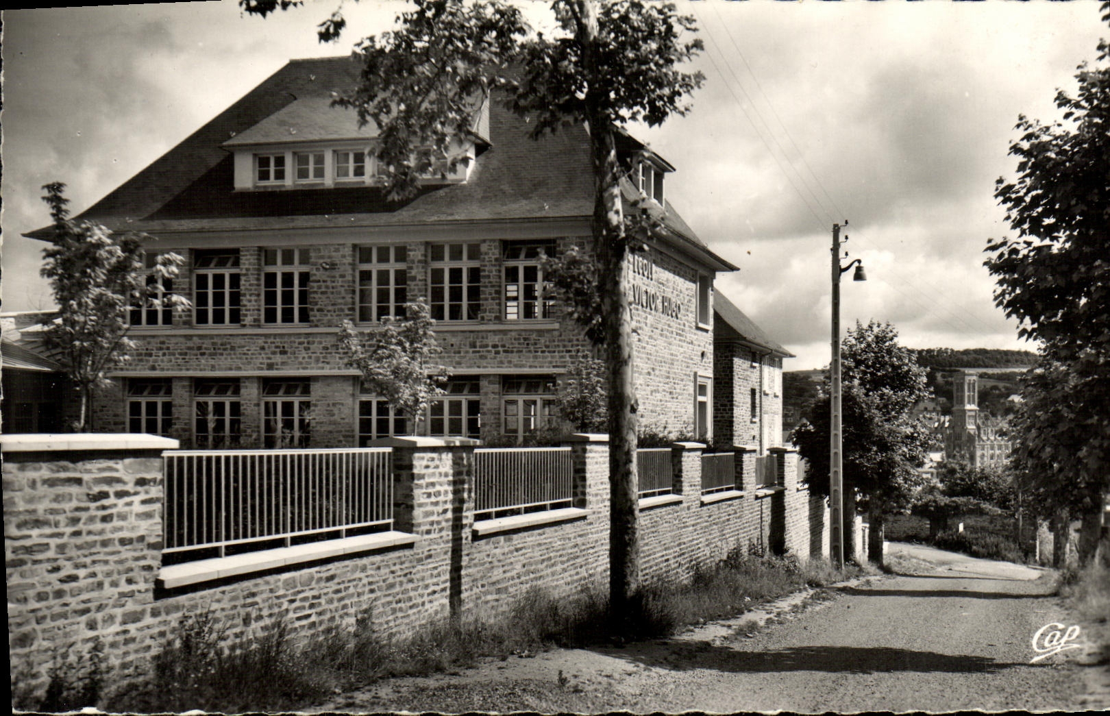 CPM Conde Sur Noireau Ecole Victor Hugo