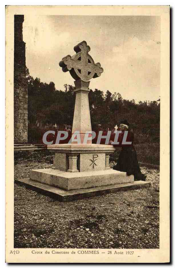 CPA Commes Croix du Cimetiere 28 aout 1927