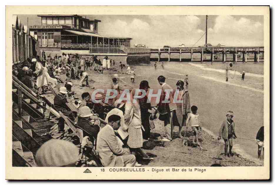 Courseulles - Digue et Bar de la Plage — CPA n°18 — éditeur A. B. C. (imprimeur)
