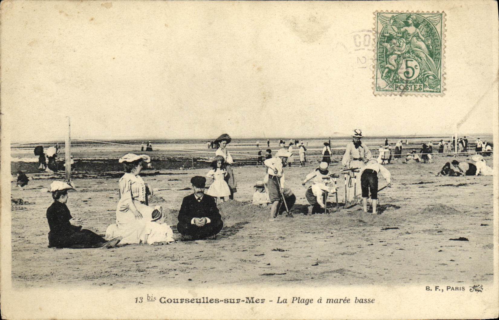 Courseulles-sur-Mer — La Plage à marée basse — B. F., Paris, n° 13 bis