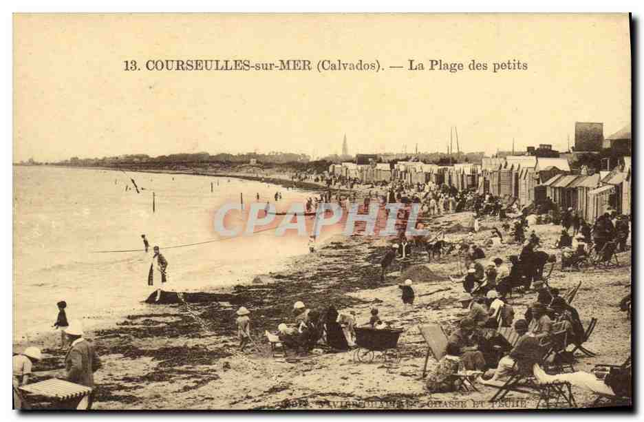 CPA Courseulles Sur Mer La Plage des Petits