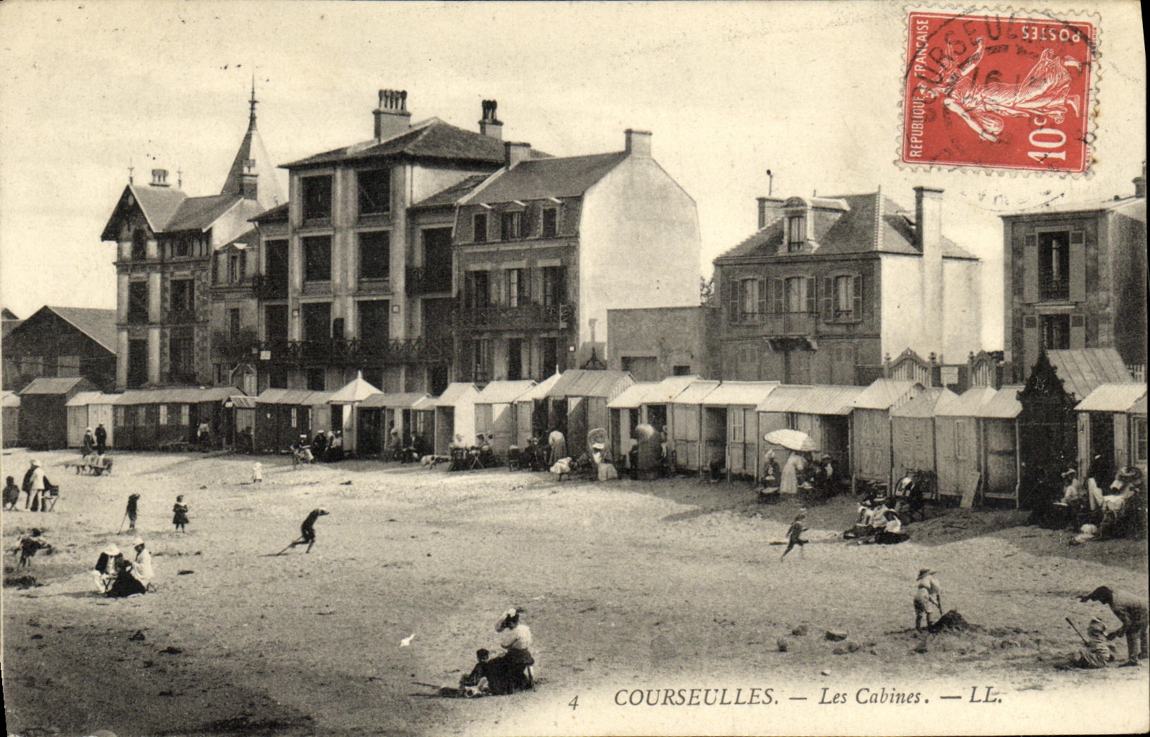 Courseulles-sur-Mer — Les Cabines — LL.