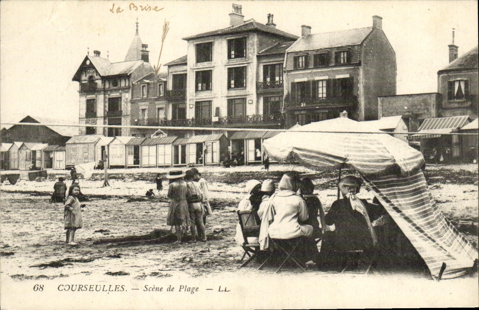 COURSEULLES — Scène de Plage — LL