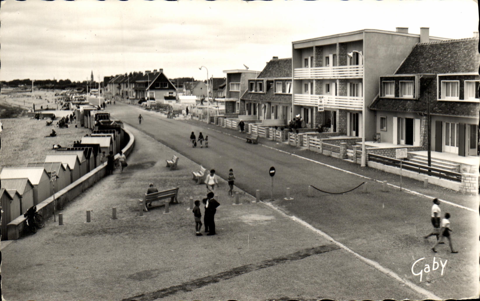 CPM Courseulles Sur Mer Boulevard de la Plage
